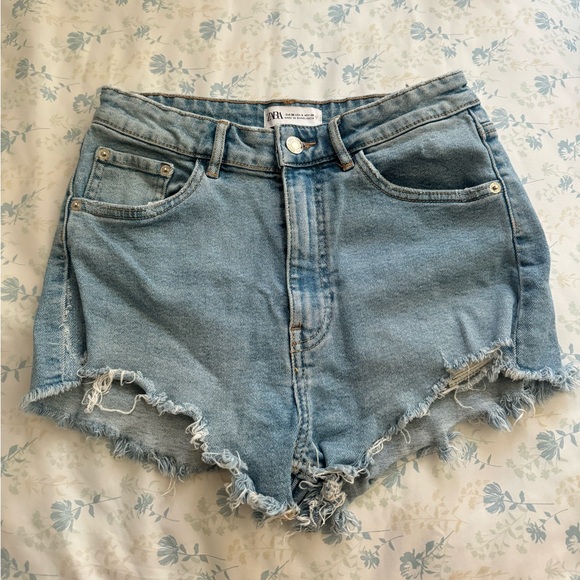 ZARA High Rise Shorts - Picture 4 of 6